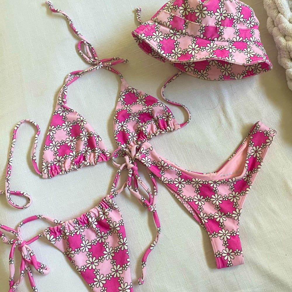 Frankie’s Bikinis 4 piece bundle